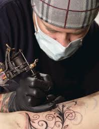 Matériel de tatouage – Hygiène et soin – Avant et pendant la séance de tatouage
